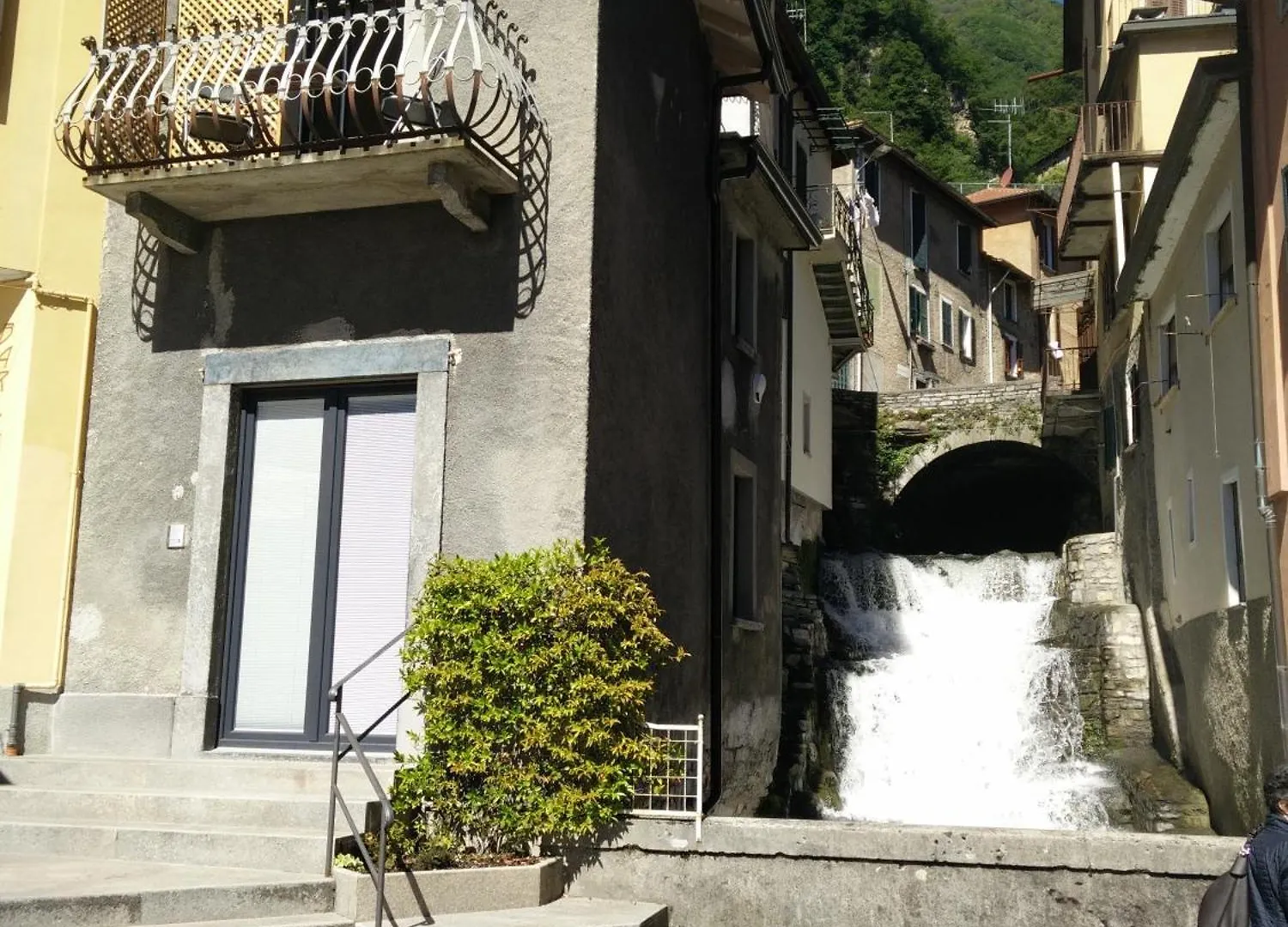 Larian Chalet Moltrasio Italien